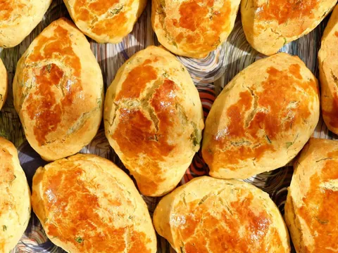Kaşarlı poğaça