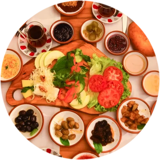 Serpme kahvaltı sofrası, üstten